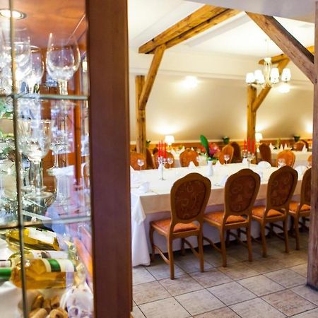 Hotel Rebajlo Піла Екстер'єр фото