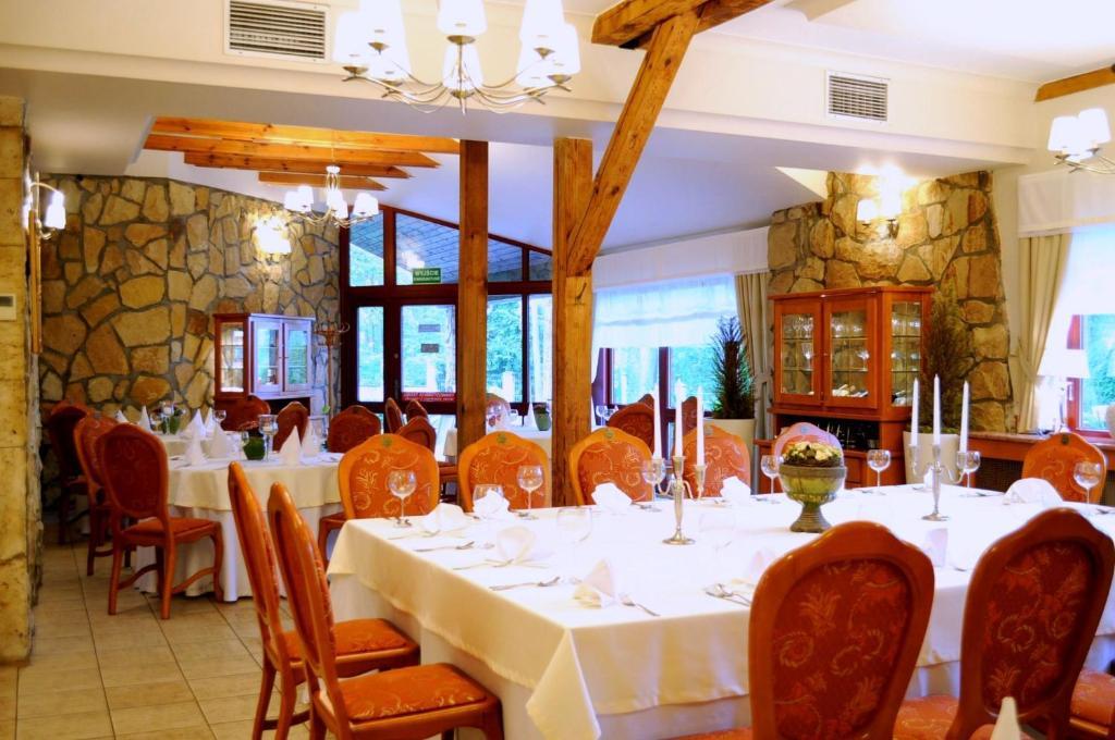 Hotel Rebajlo Піла Екстер'єр фото