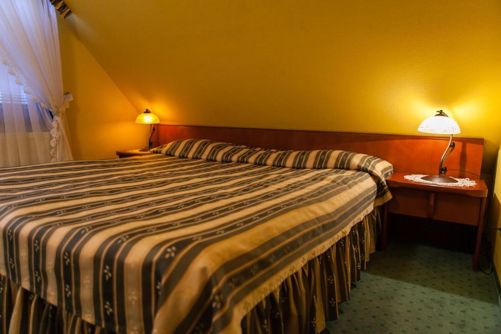 Hotel Rebajlo Піла Номер фото