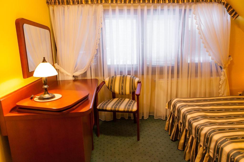 Hotel Rebajlo Піла Номер фото