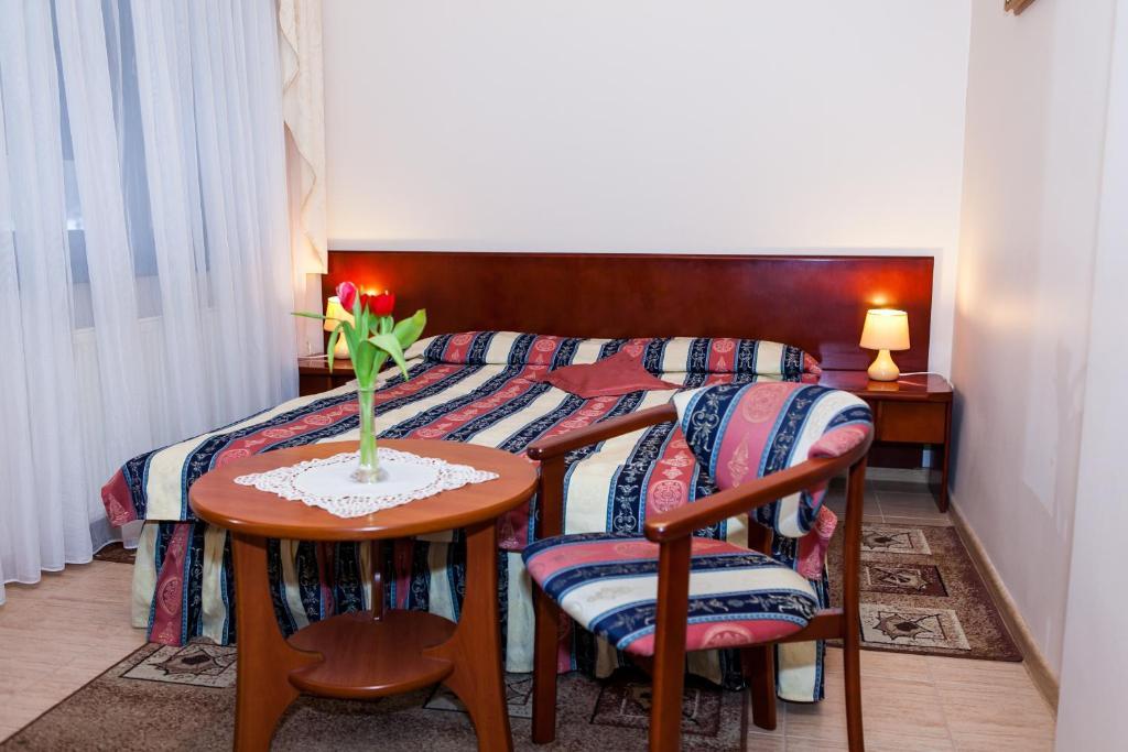 Hotel Rebajlo Піла Номер фото