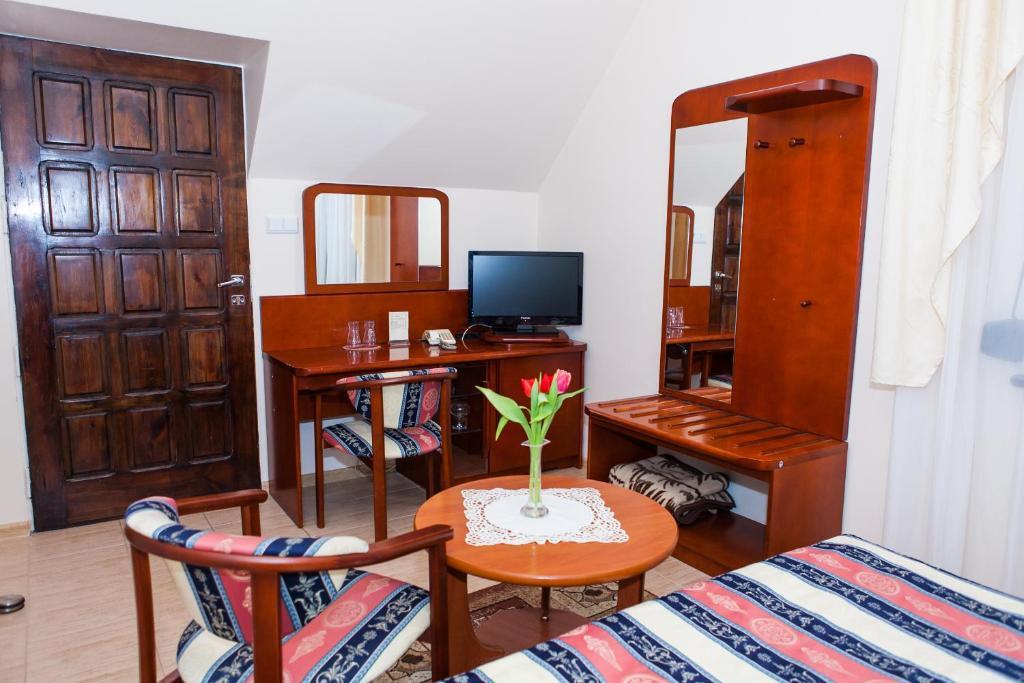 Hotel Rebajlo Піла Номер фото