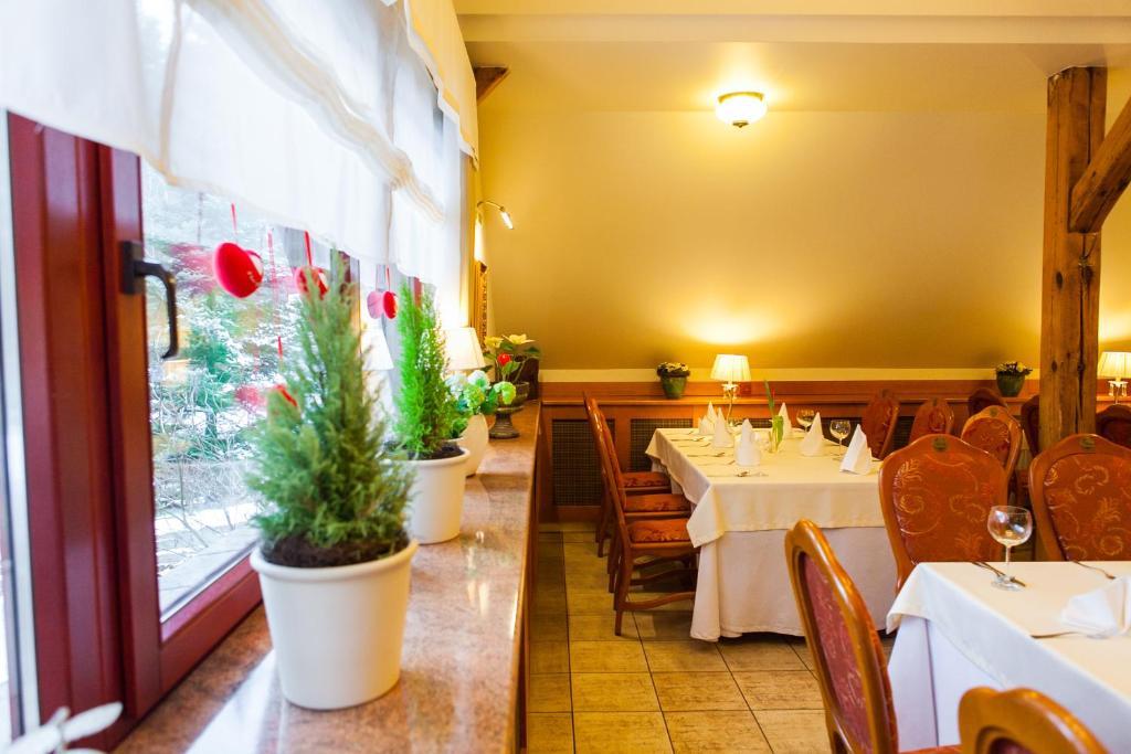Hotel Rebajlo Піла Екстер'єр фото